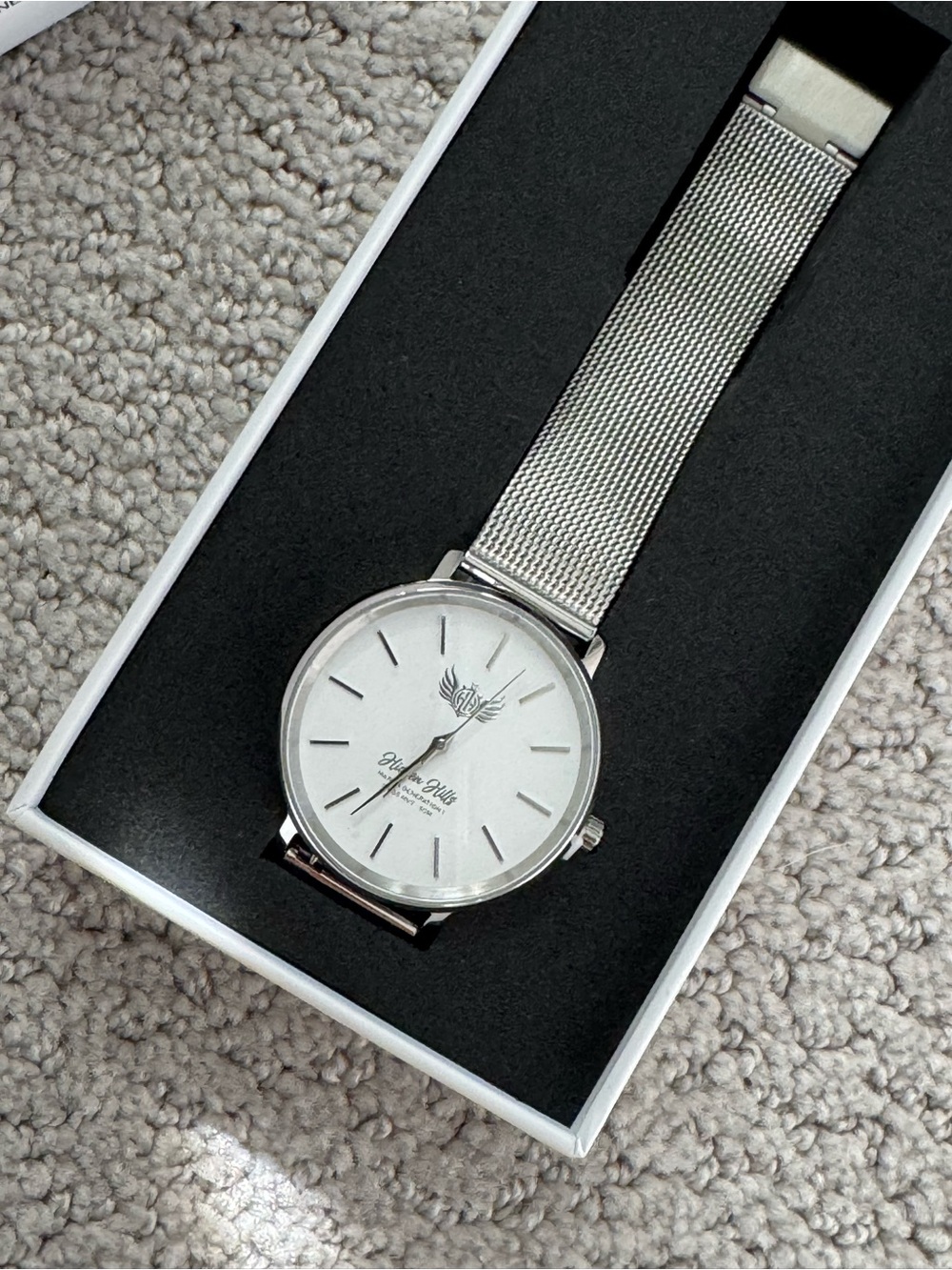 Silver Women's Mesh Bracelet Watch - White Dial